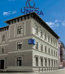 In einem liebevoll renovierten historischen Studentenheim finden nun die MitarbeiterInnen in Sarajevo seit September 2009 ihren neuen Arbeitsplatz. (Bild)