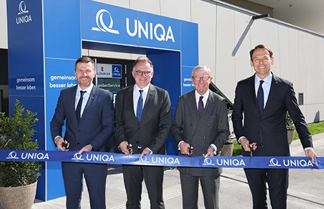 Landesdirektor Josef Pöchtrager, Peter Humer und Landeshauptmann Wilfried Haslauer bei der Eröffnung der neuen Landesdirektion Salzburg